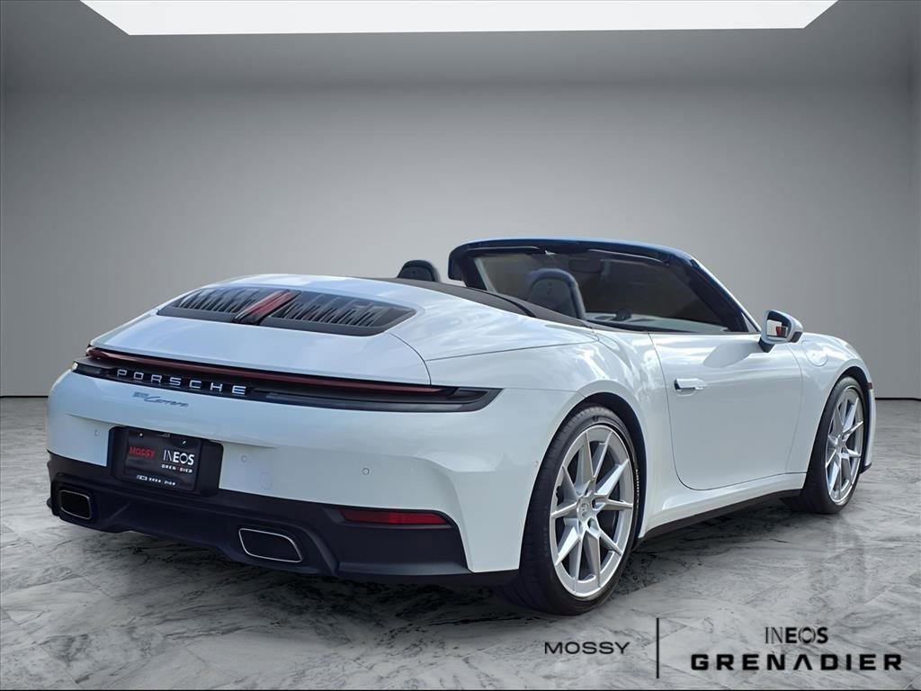 Used 2025 Porsche 911 Carrera RWD image 31