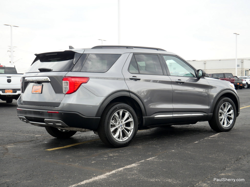 Used 2024 Ford Explorer XLT w/ Equipment Group 202A image 13