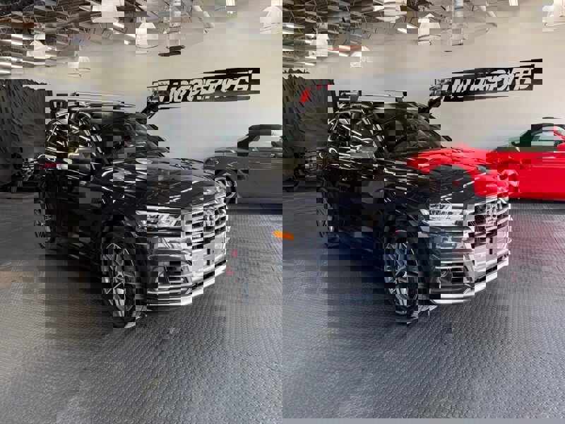 Used 2019 Audi SQ5 Prestige AWD/4WD image 3