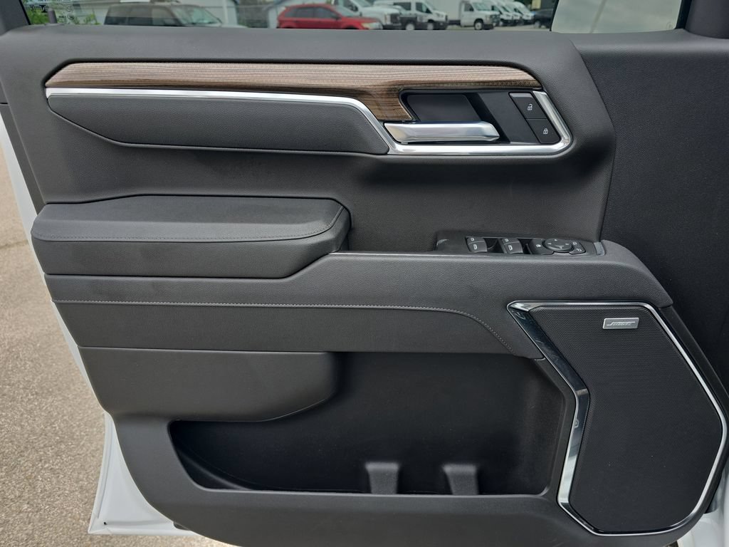 Used 2026 Chevrolet Silverado 1500 LT Trail Boss w/ LT Trail Boss Premium Package AWD/4WD image 25