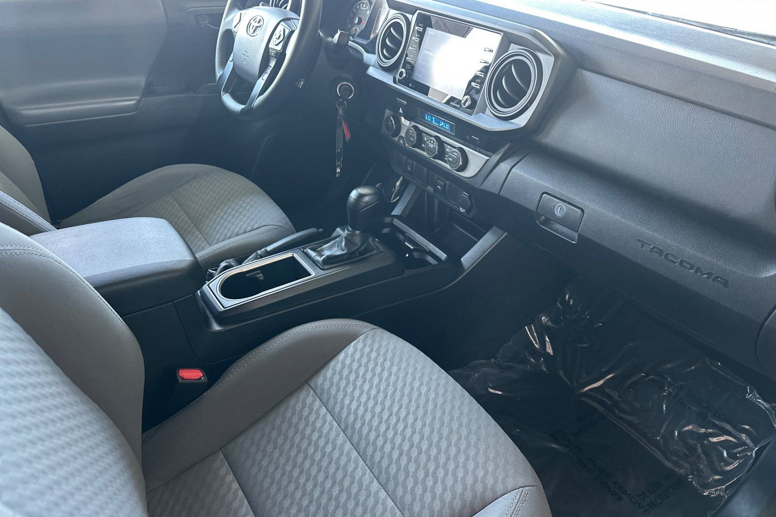 Certified 2022 Toyota Tacoma SR image 18