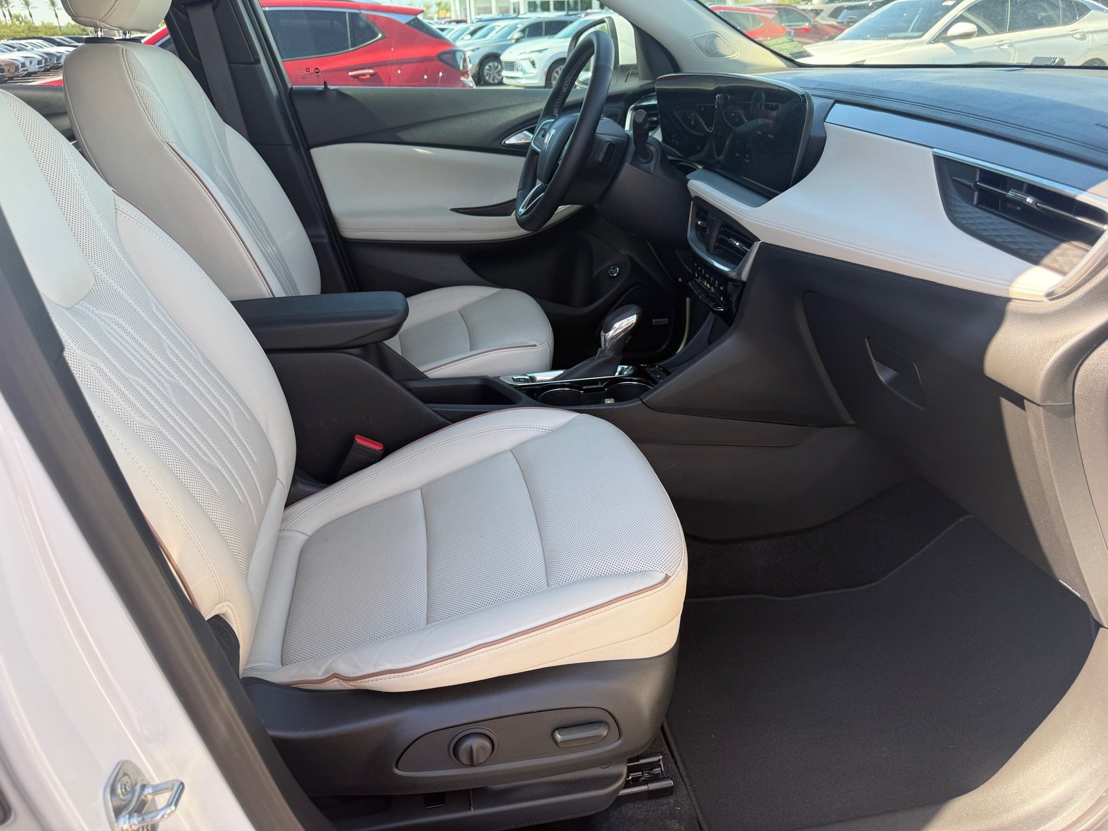Used 2024 Buick Encore GX Avenir w/ Avenir Technology Package FWD image 29