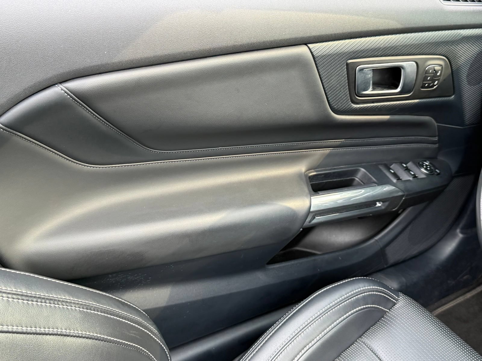 Used 2024 Ford Mustang GT Premium RWD image 30