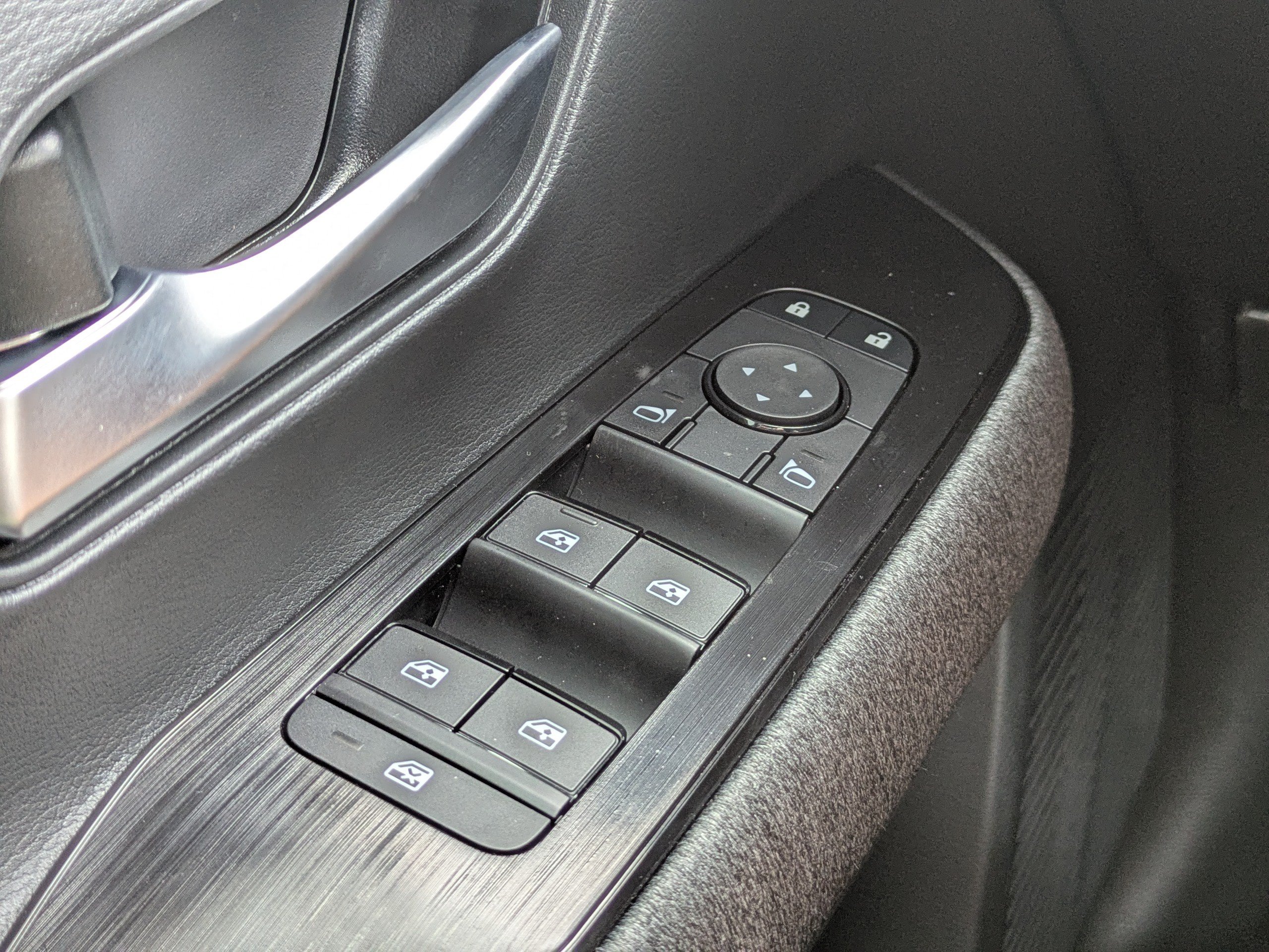 New 2026 Nissan Kicks SV w/ SV Premium Package FWD image 23