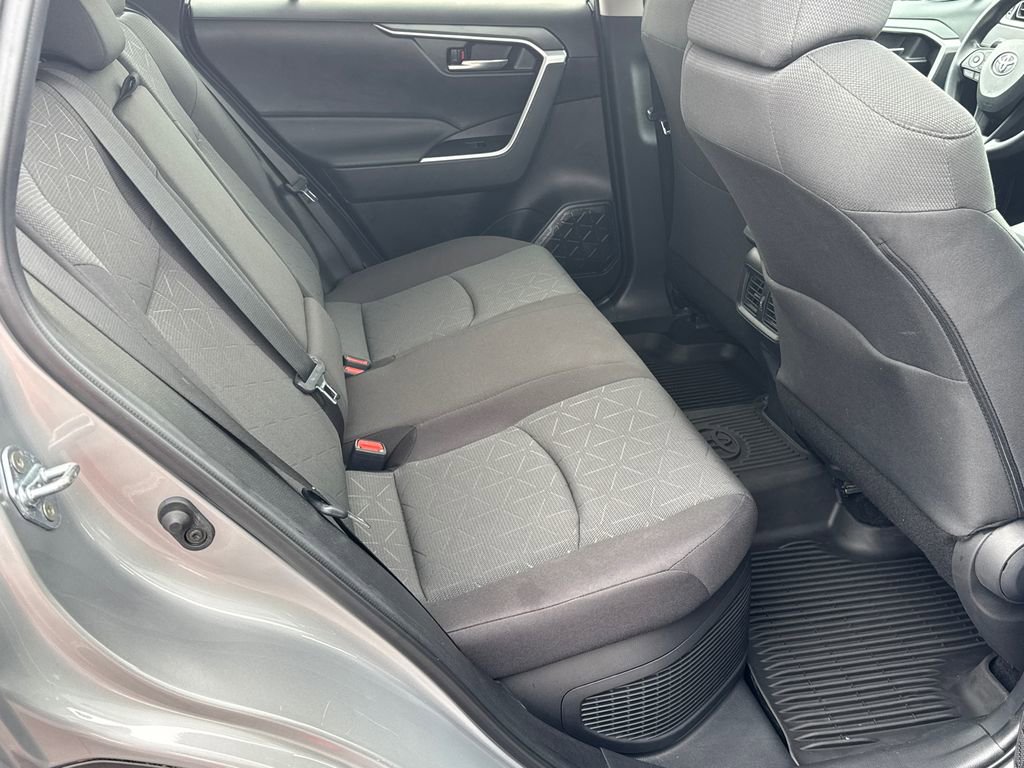 Used 2024 Toyota RAV4 XLE AWD/4WD image 15
