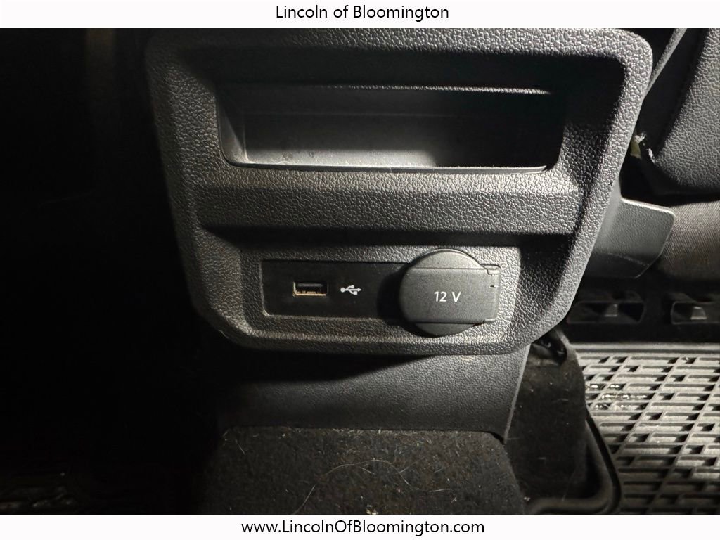 Used 2018 Volkswagen Tiguan SE image 19