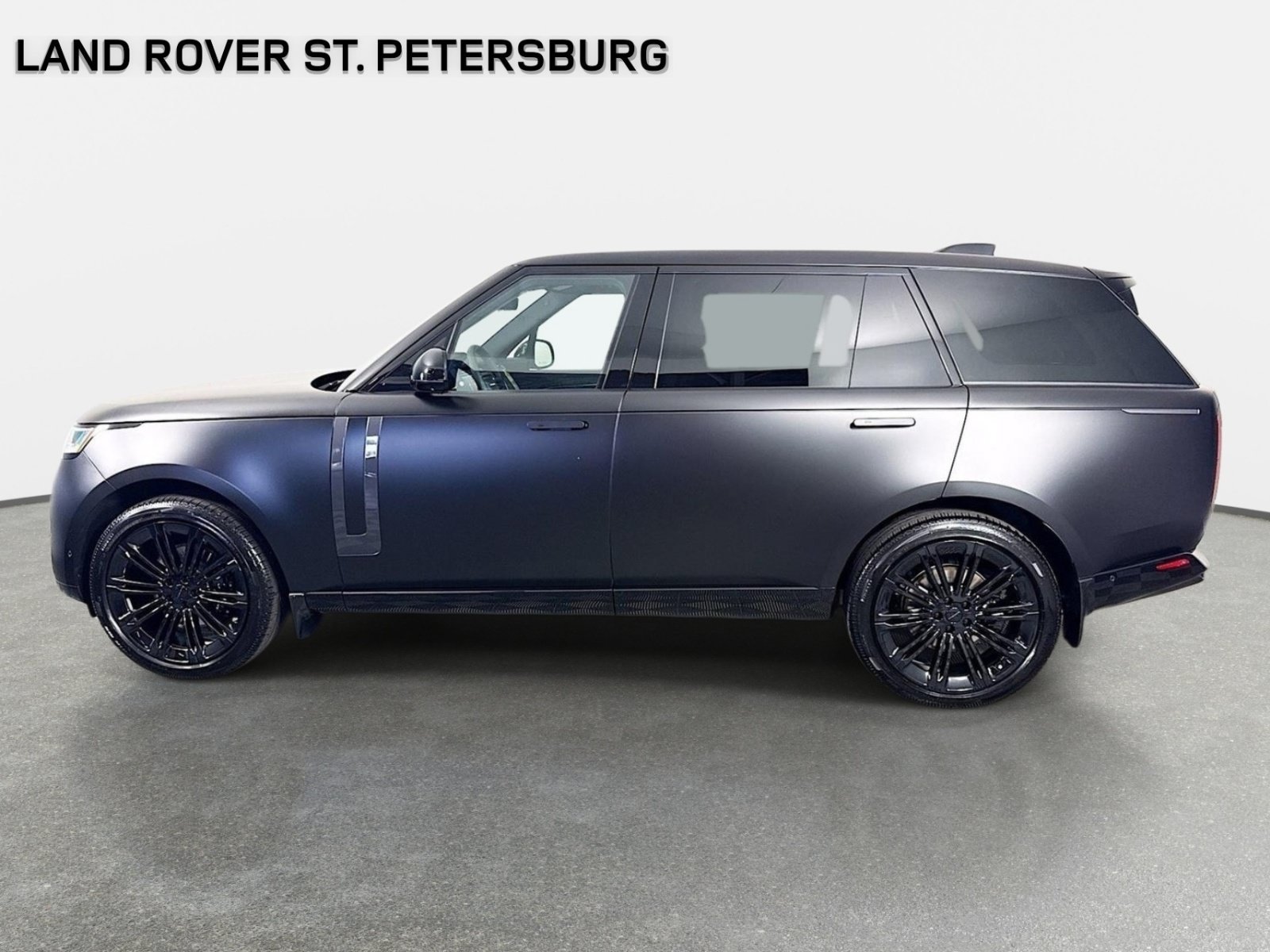 New 2026 Land Rover Range Rover Long Wheelbase SE AWD/4WD image 8