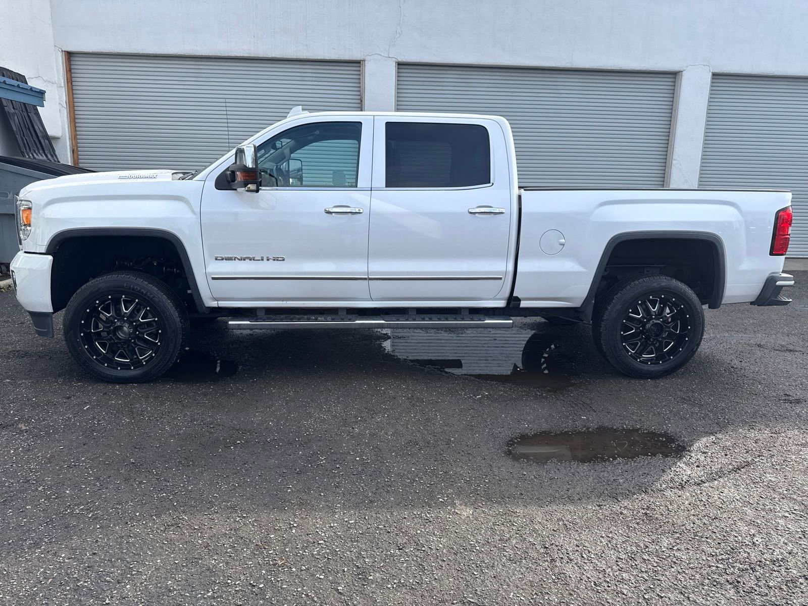 Used 2019 GMC Sierra 2500 Denali w/ Duramax Plus Package image 2