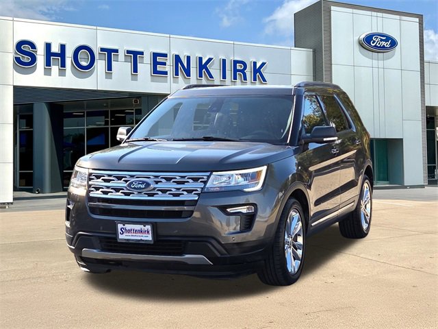 Used 2019 Ford Explorer XLT w/ Equipment Group 202A image 3