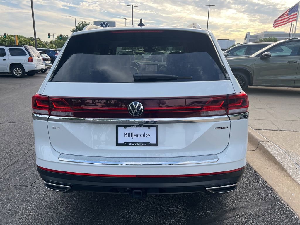 Used 2024 Volkswagen Atlas SEL AWD/4WD image 5
