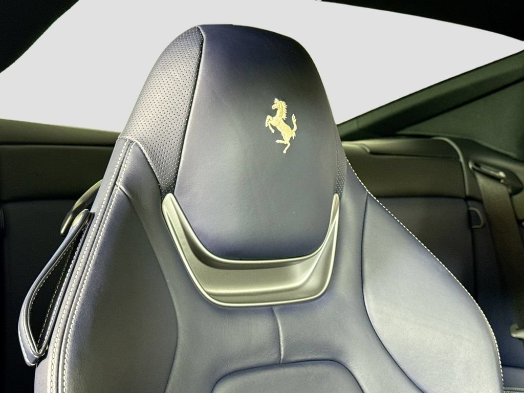 Used 2019 Ferrari Portofino RWD image 21