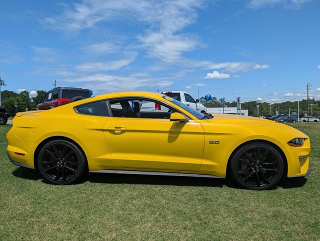 Used 2018 Ford Mustang GT Premium w/ Equipment Group 401A RWD image 2