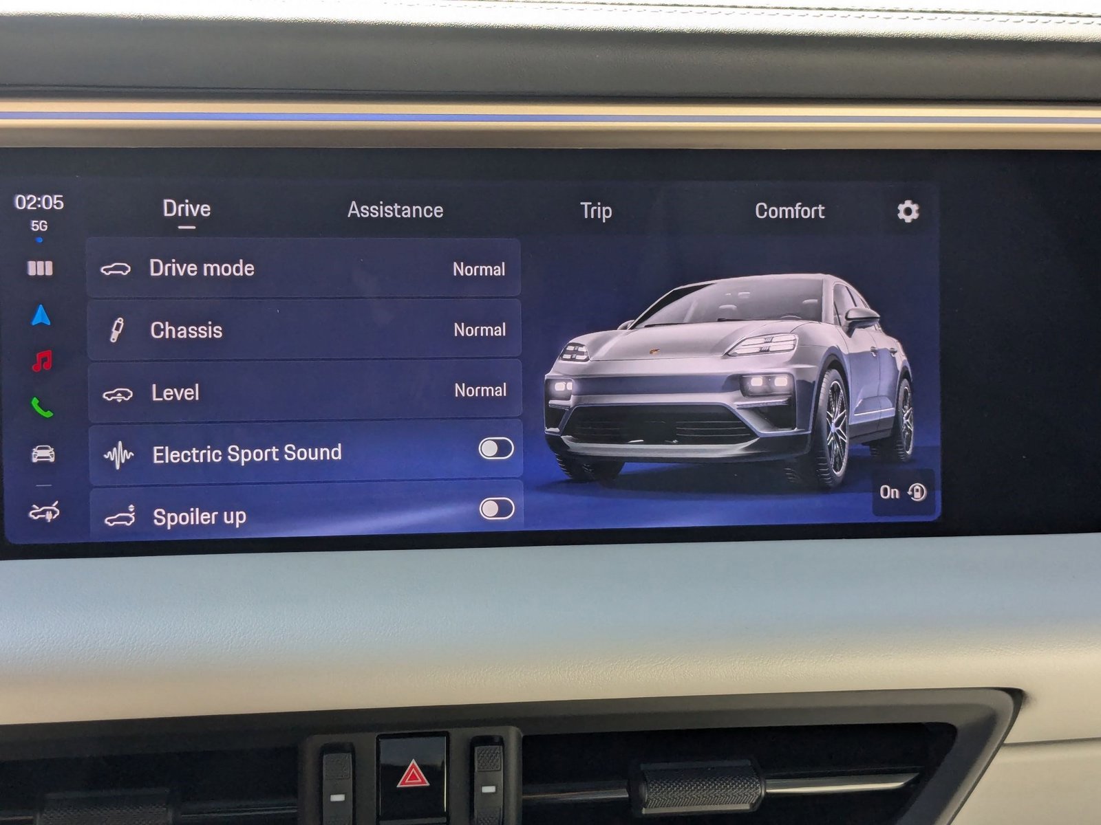 New 2024 Porsche Macan 4 Electric image 18