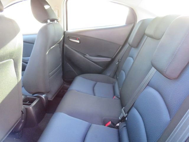 Used 2019 Toyota Yaris LE FWD image 18