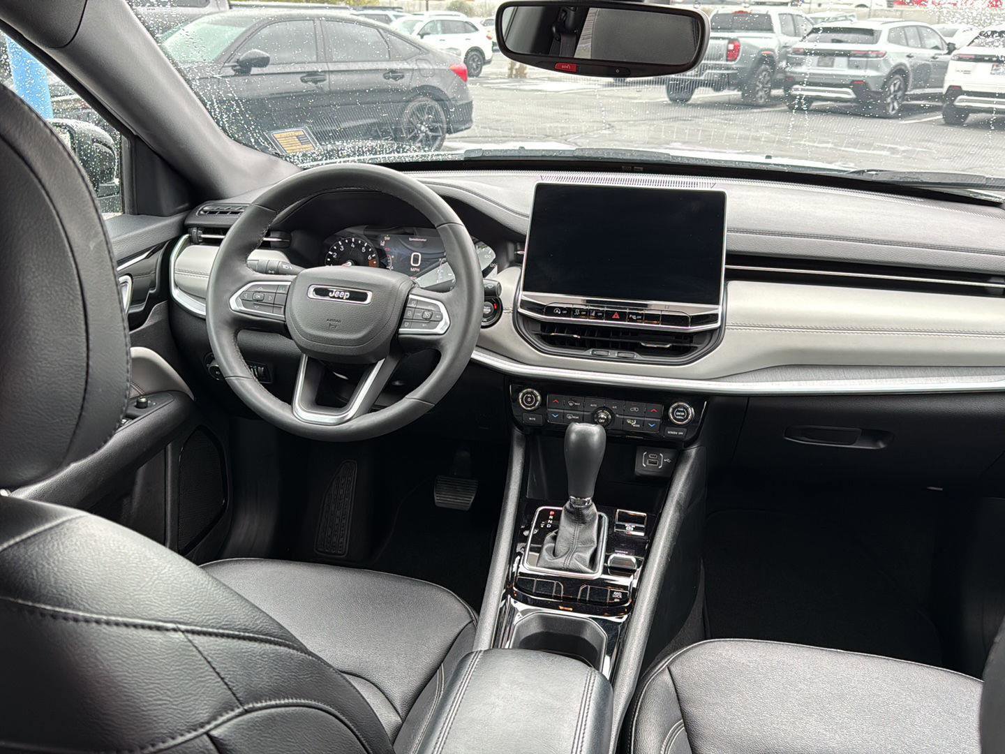 Used 2025 Jeep Compass Limited AWD/4WD image 30