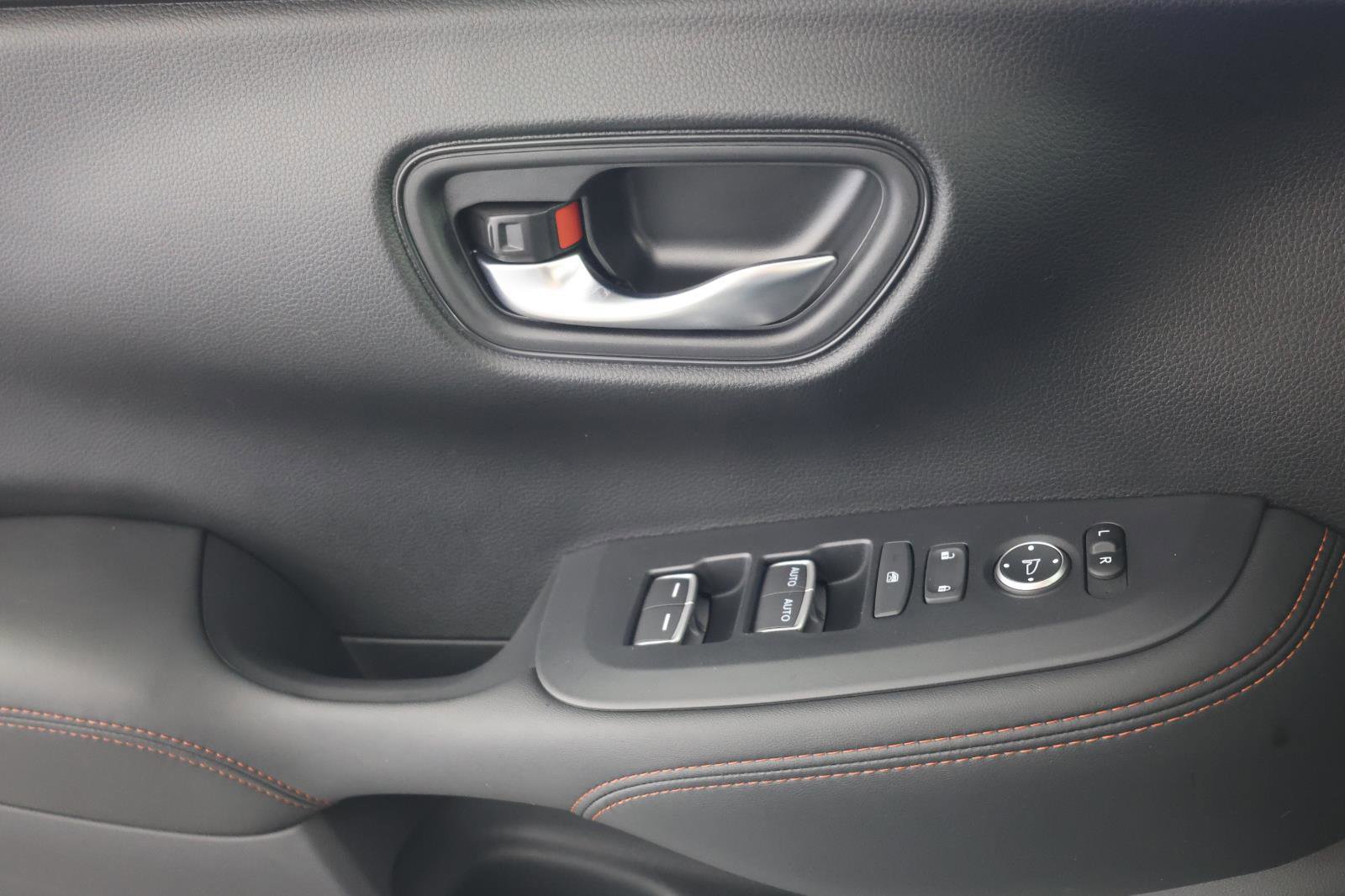 Used 2025 Honda HR-V Sport image 22