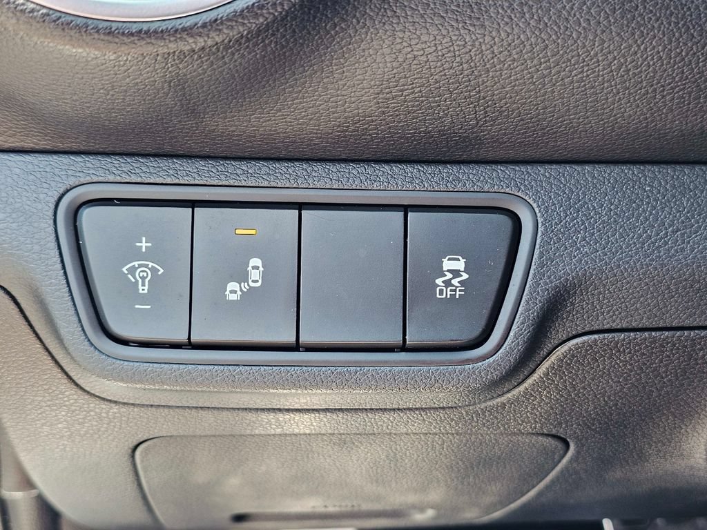 Certified 2023 Kia Forte GT-Line FWD image 17