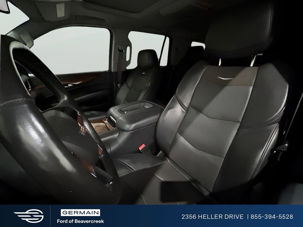Used 2016 Cadillac Escalade Premium RWD image 19
