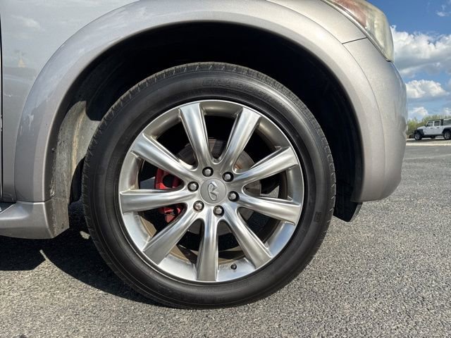 Used 2013 INFINITI QX56 4WD w/ Theater Pkg image 3