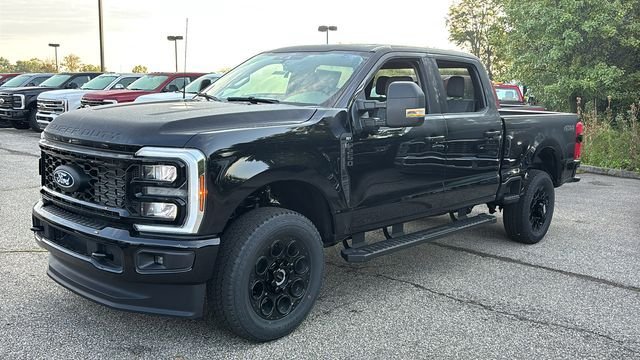 New 2027 Ford F250 XLT w/ XLT Premium Package AWD/4WD image 2