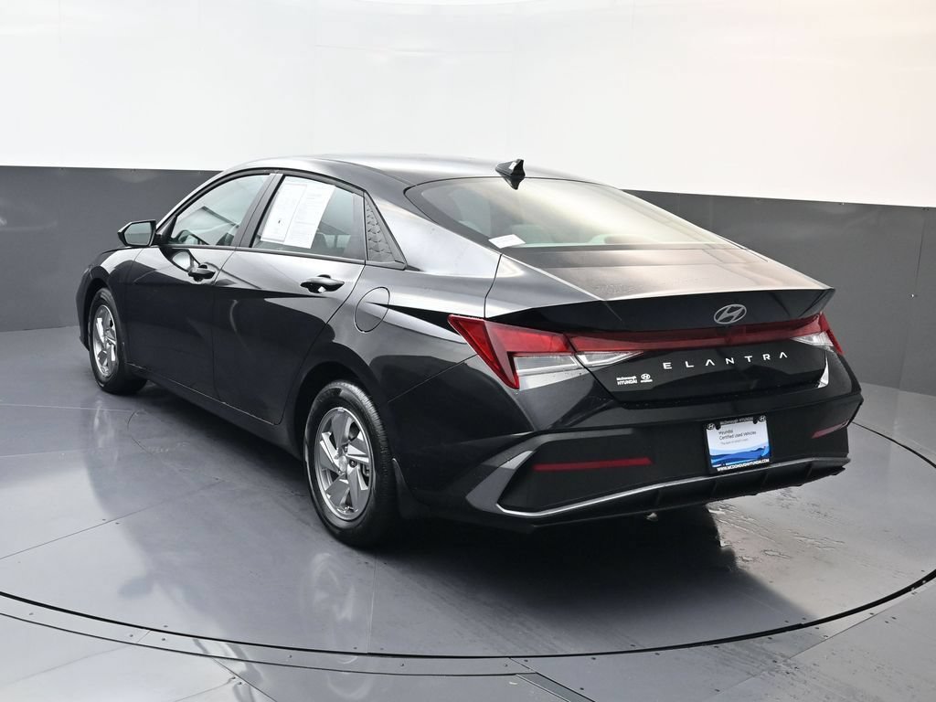 Certified 2026 Hyundai Elantra SE FWD image 5