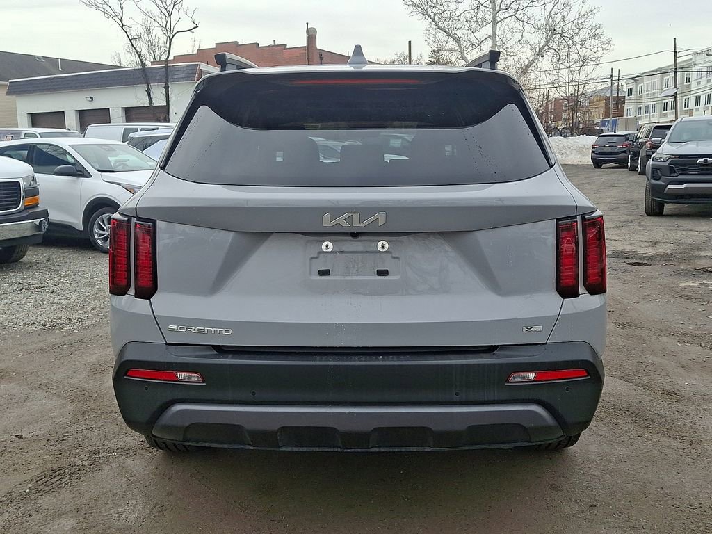 Used 2023 Kia Sorento S w/ Panoramic Sunroof Package image 7