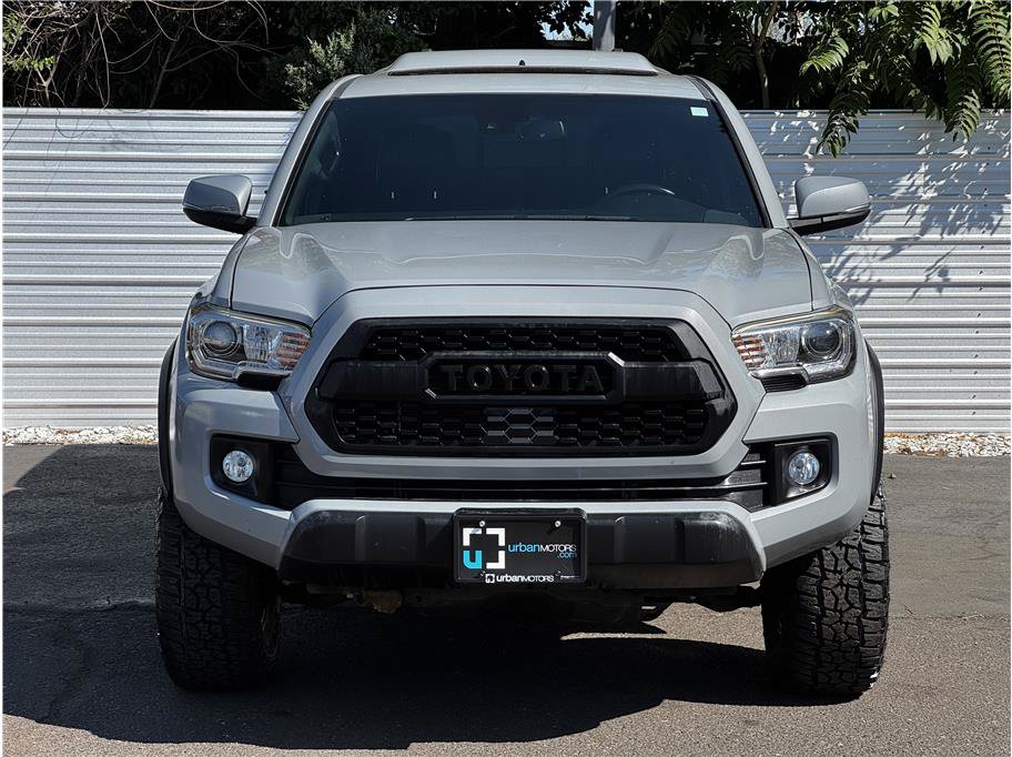 Used 2019 Toyota Tacoma TRD Off-Road AWD/4WD image 7