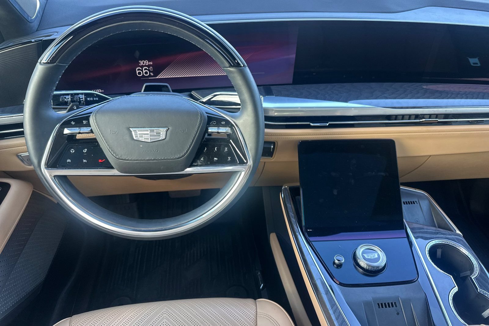 Certified 2026 Cadillac Escalade IQ Luxury 2 w/ LPO, Etrunk Organizer Package AWD/4WD image 16