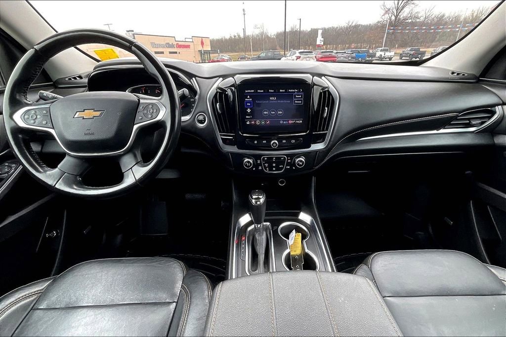 Used 2020 Chevrolet Traverse LT w/ LT Premium Package image 15