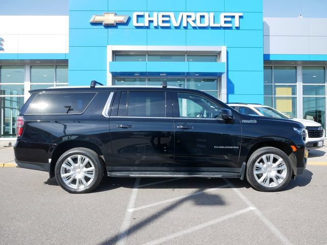 Used 2024 Chevrolet Suburban High Country AWD/4WD image 25