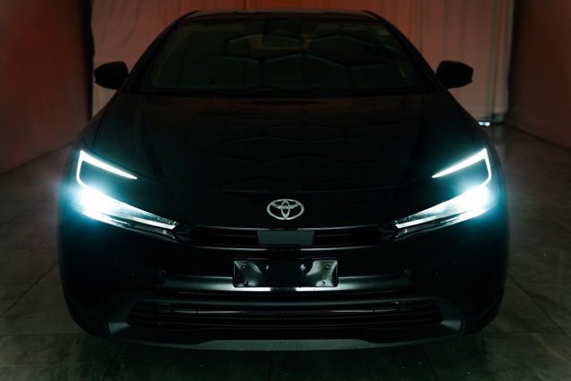 Used 2024 Toyota Prius LE image 37