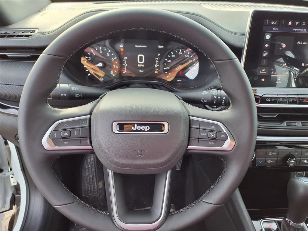 New 2026 Jeep Compass Latitude image 12