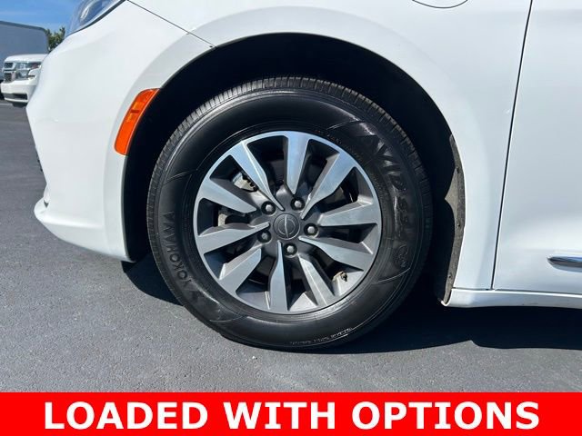 Used 2023 Chrysler Pacifica Limited FWD image 9
