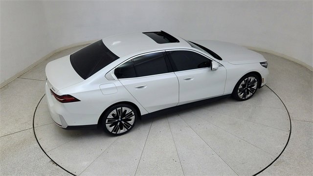 Used 2024 BMW 530i xDrive image 79