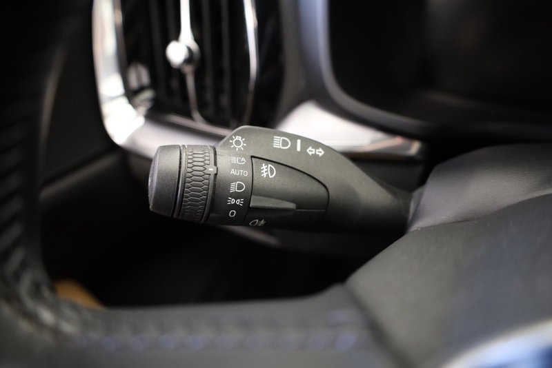 Used 2020 Volvo V60 T5 Cross Country w/ Protection Package Premier image 27