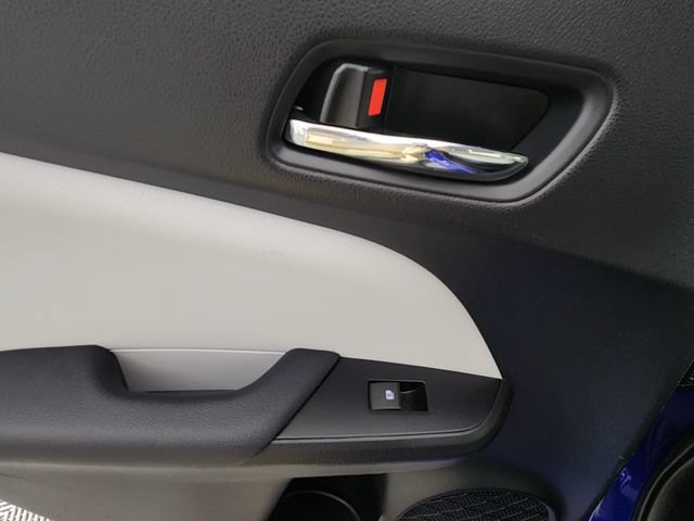 Used 2016 Toyota Prius Three Touring w/ Preferred Accessory Package FWD image 18