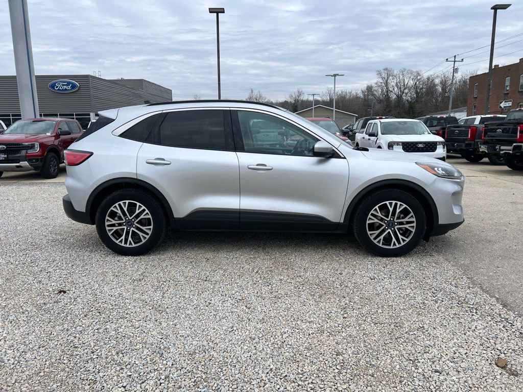 Used 2020 Ford Escape SEL image 9