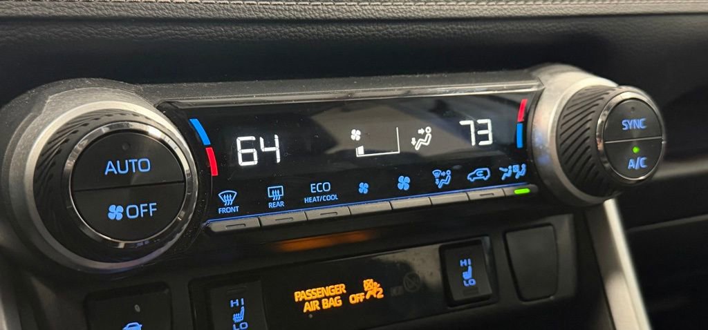 Used 2021 Toyota RAV4 Limited image 21