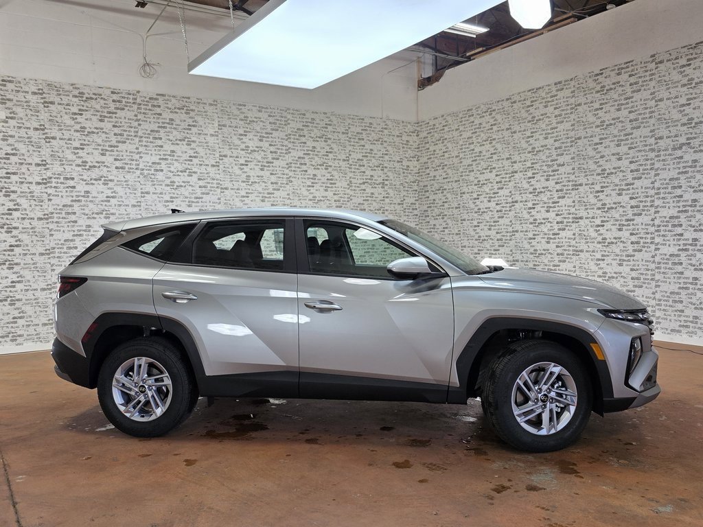 New 2026 Hyundai Tucson SE image 4