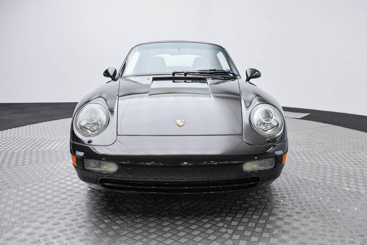 Used 1995 Porsche 911 Carrera 4 AWD/4WD image 3