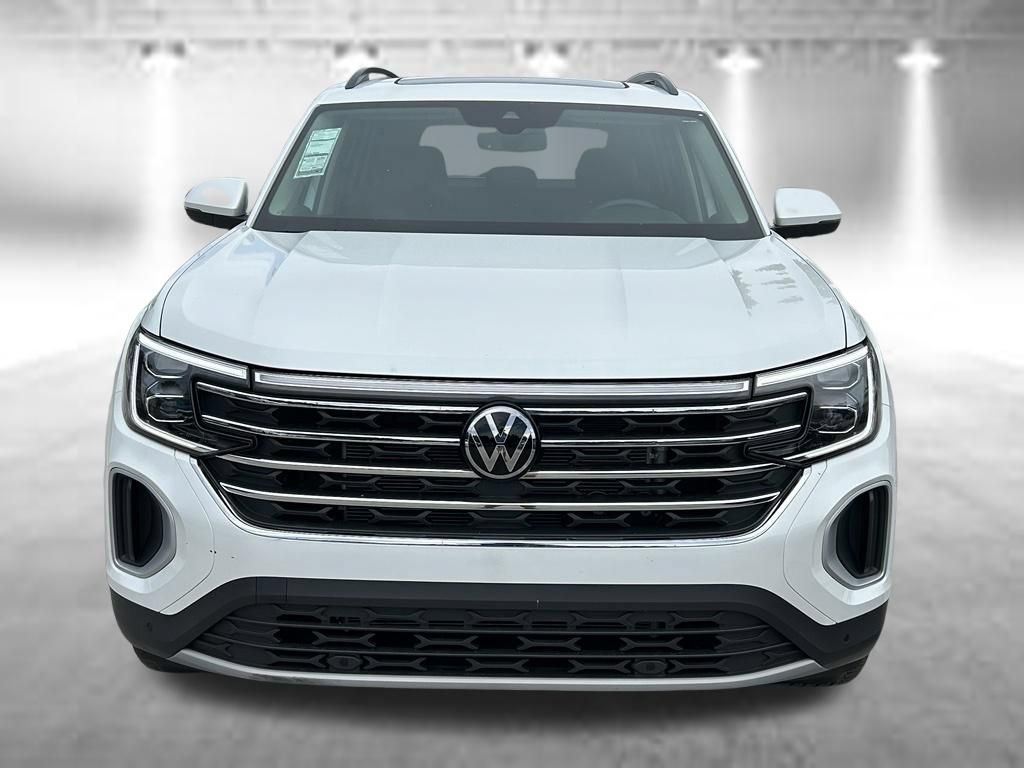 Certified 2026 Volkswagen Atlas SE w/ Panoramic Sunroof Package FWD image 2