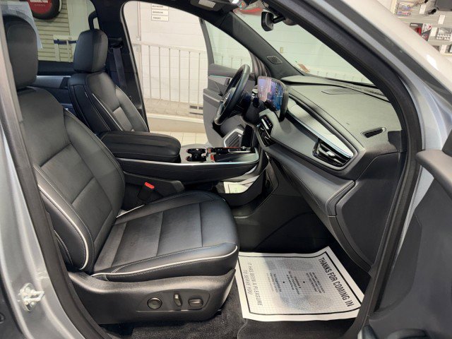 Used 2025 Buick Enclave Preferred FWD image 33