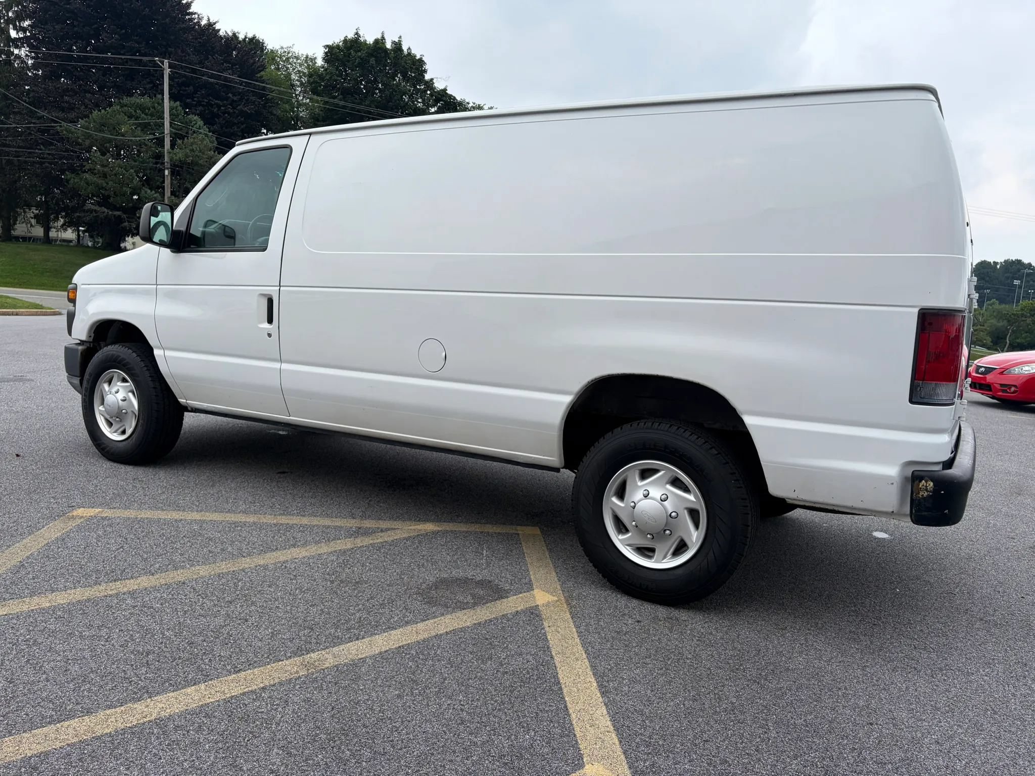 Used 2011 Ford E-250 and Econoline 250 w/ PWR Group RWD image 13