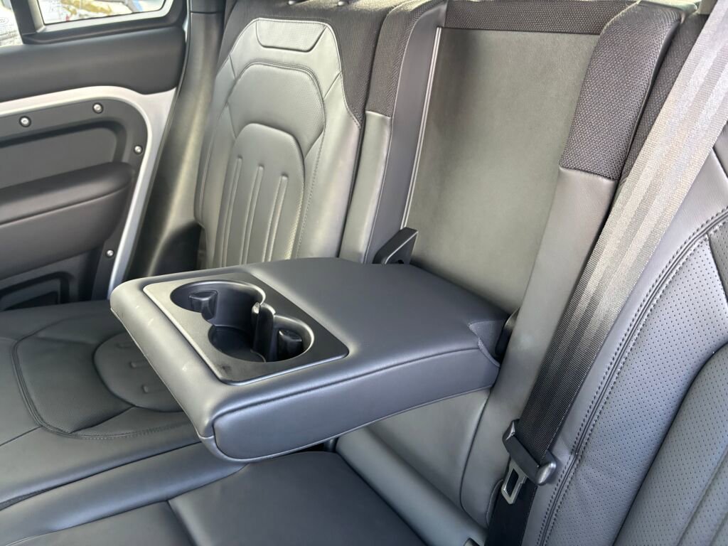 Used 2024 Land Rover Defender 130 X image 15