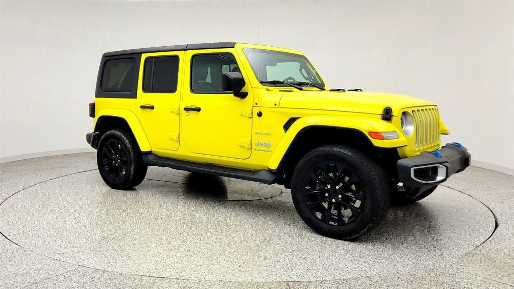 Used 2023 Jeep Wrangler Unlimited Sahara w/ Cold Weather Group AWD/4WD image 3