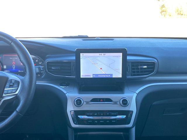 Used 2022 Ford Explorer XLT w/ Equipment Group 202A image 24