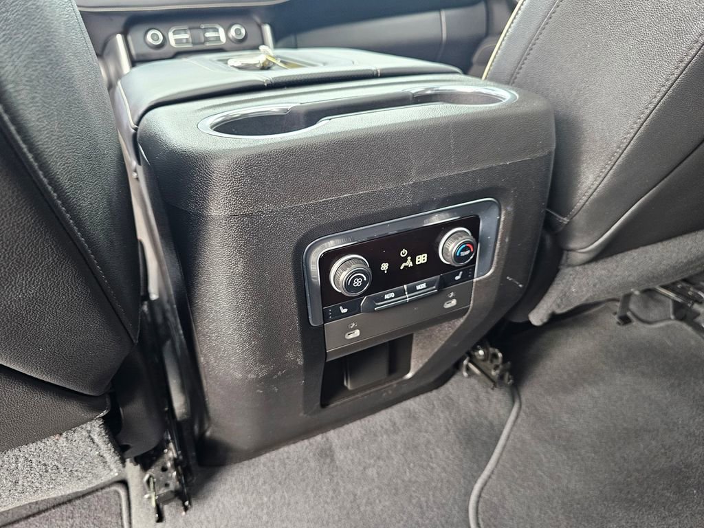 Used 2021 Chevrolet Suburban Premier w/ Premium Package image 16