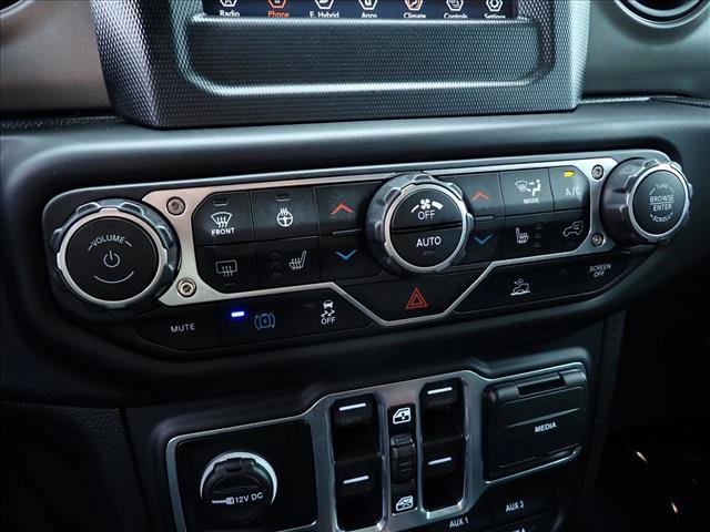 Used 2023 Jeep Wrangler Unlimited w/ Cold Weather Group AWD/4WD image 19