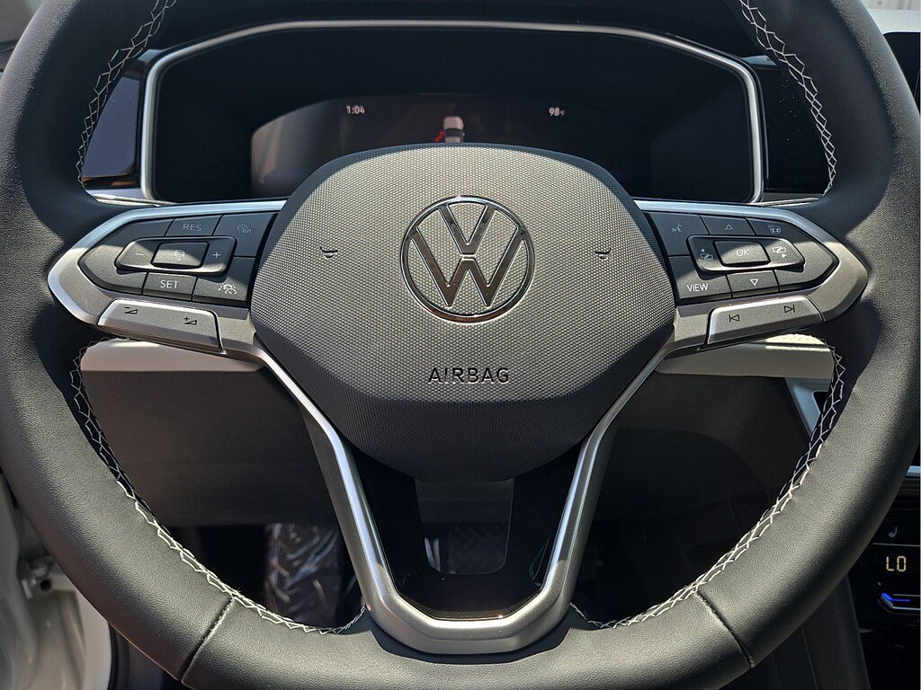 New 2026 Volkswagen Taos SE FWD image 25