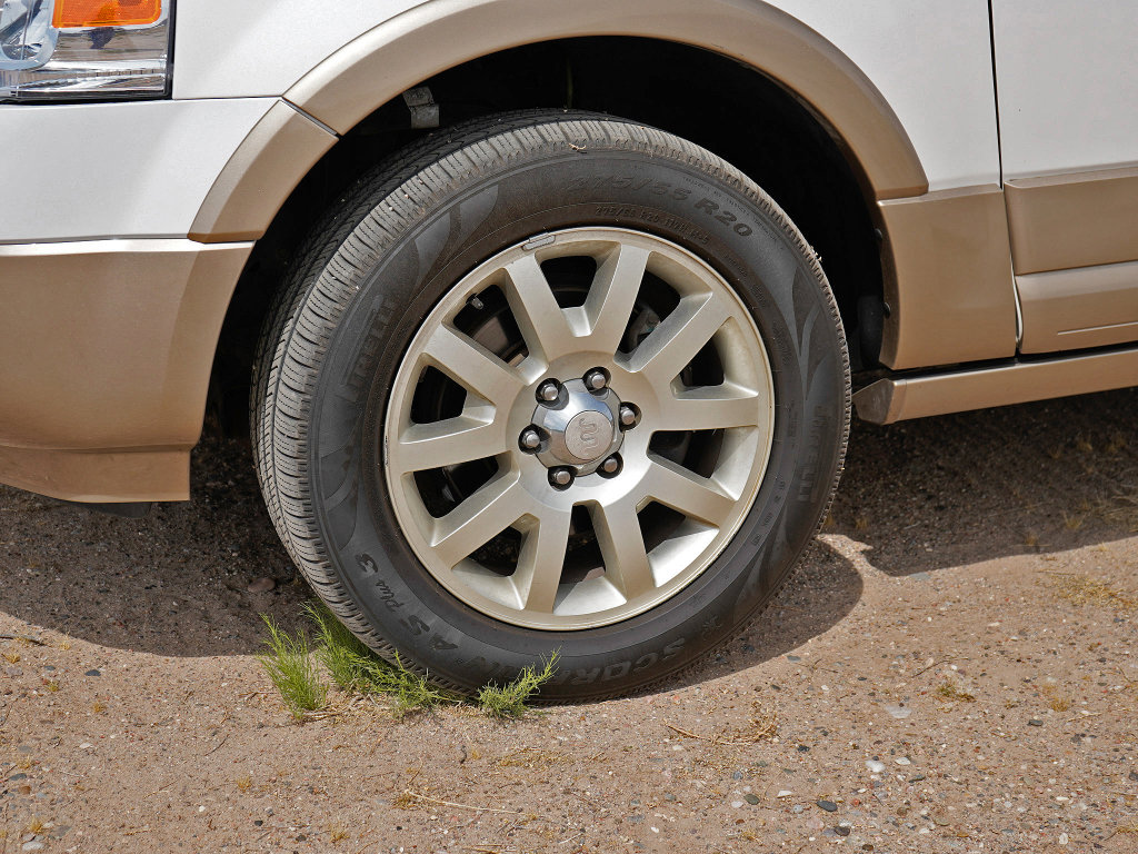 Used 2013 Ford Expedition EL King Ranch RWD image 6